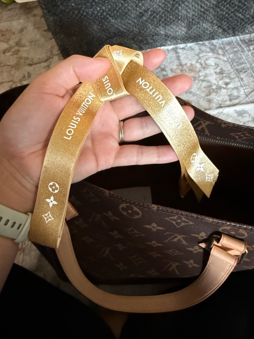 AUTHENTIC Louis Vuitton Monogram Canvas Tote with Natural Leather Trim - Picture 6 of 12